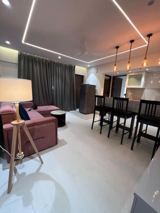 Boutique Suite Lodha Opposite Gcc มุมไบ ภายนอก รูปภาพ